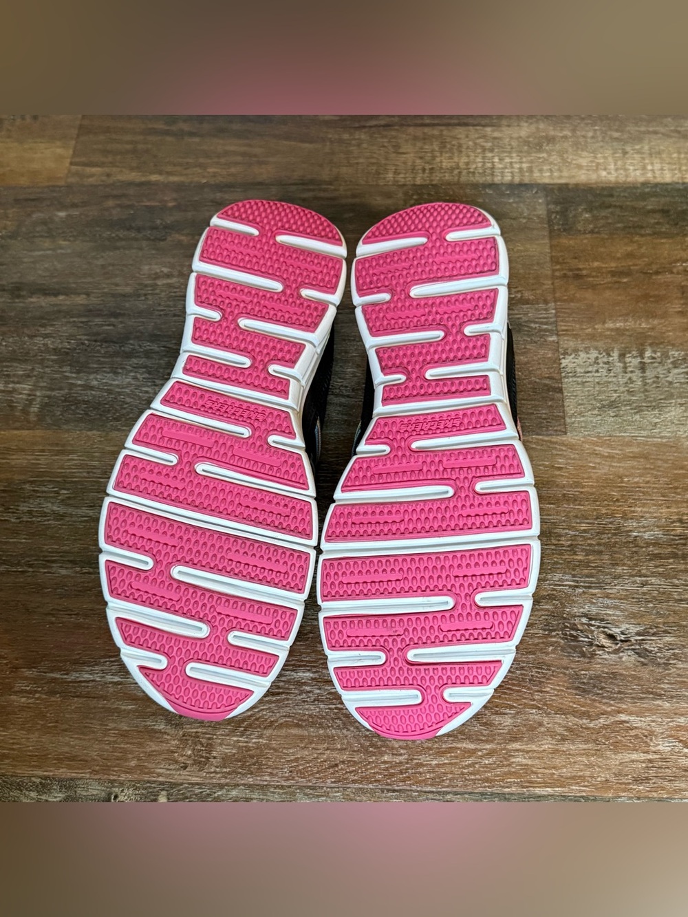 Skechers Sneakers - Picture 9 of 10